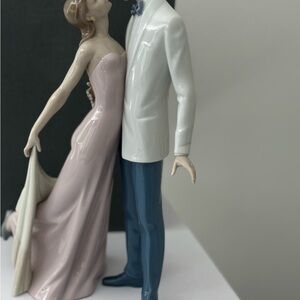 Lladro Happy Anniversary #6475 (retired)